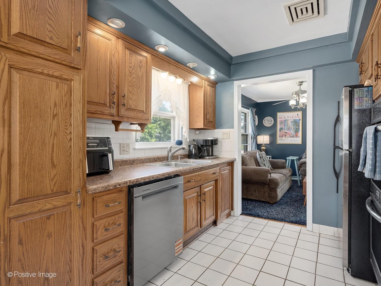 1019 Wakeman Ave, Wheaton IL – Solid Brick Ranch in the Hawthorne Subdivision Listed at $429,900