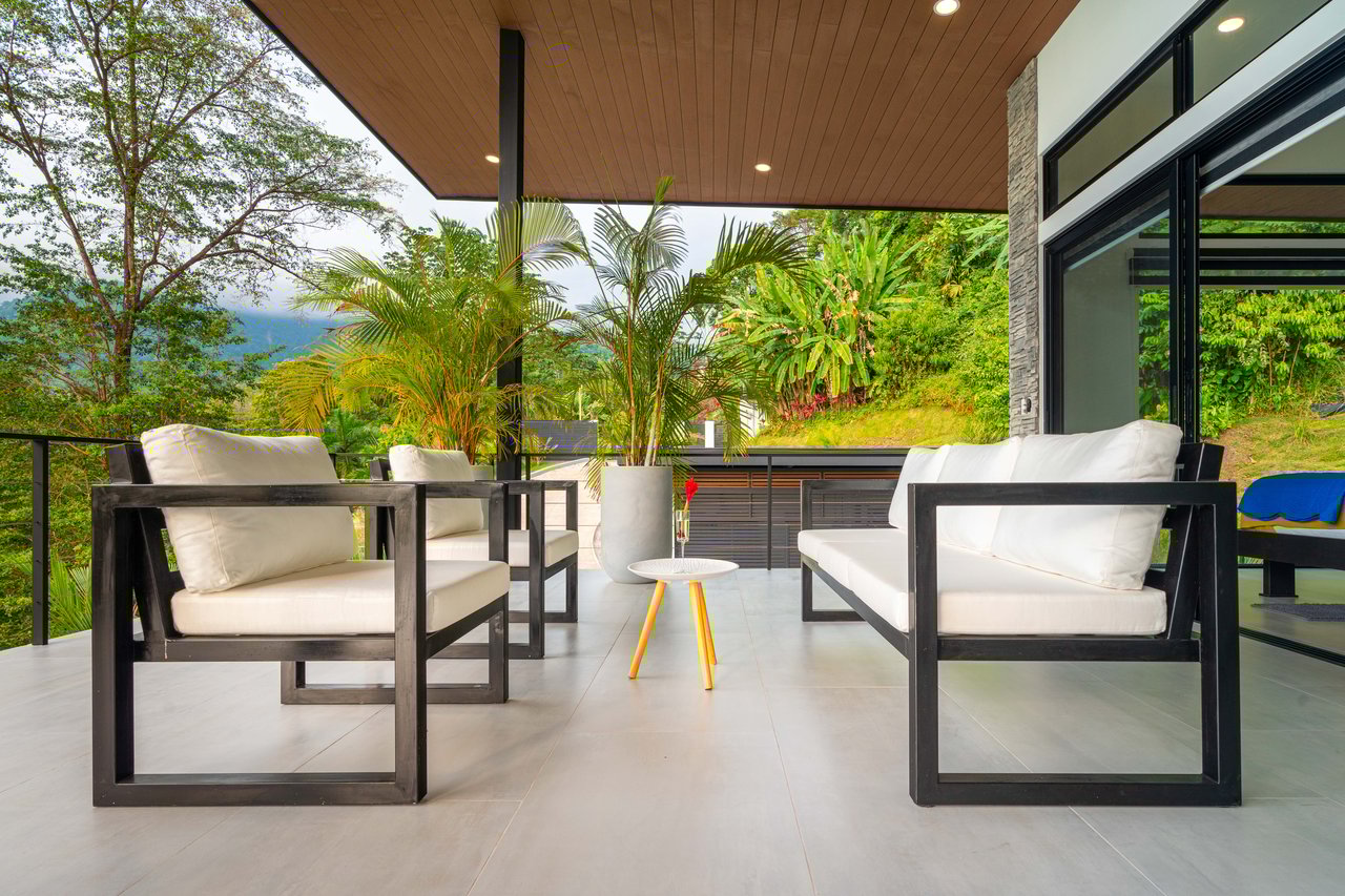 Luxury 4-Bed Home with Ocean & Jungle Views in Ojochal