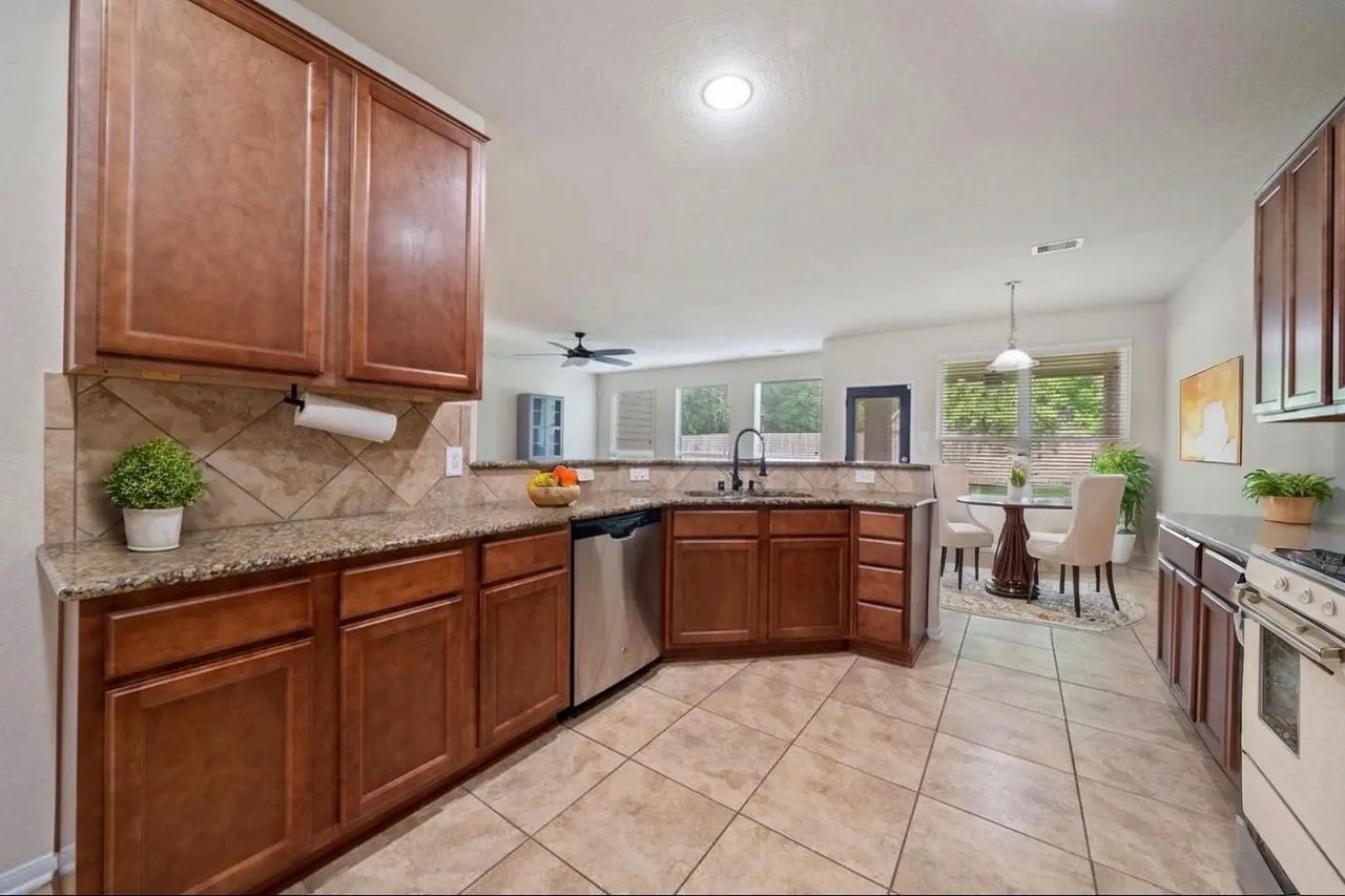 20738 Quartz Creek Ln