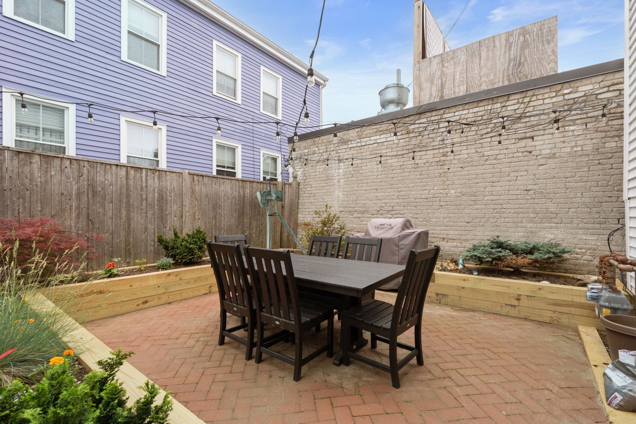 235 Bunker Hill St