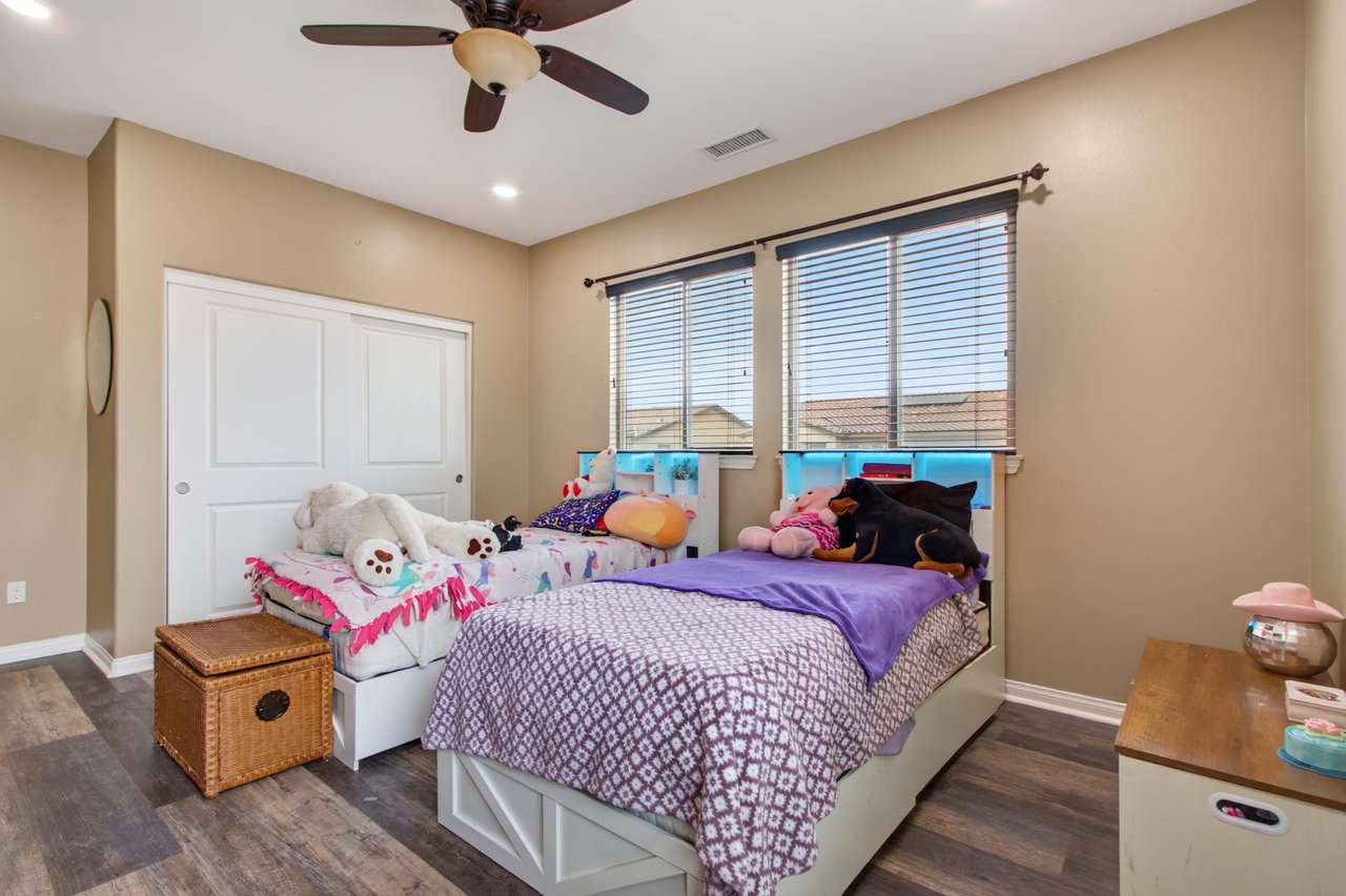 27867 Huron Ct