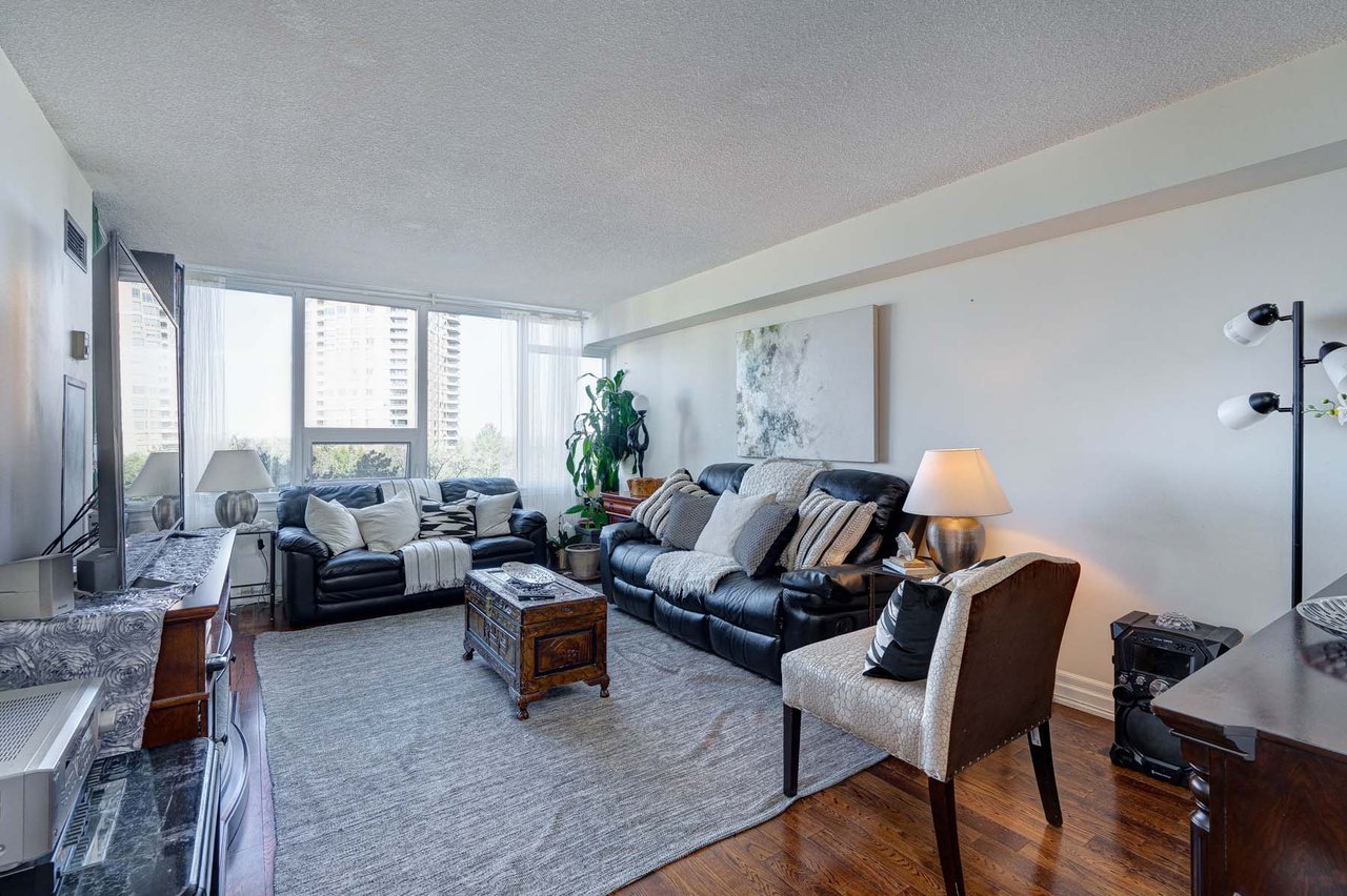 55 Skymark Dr, #705