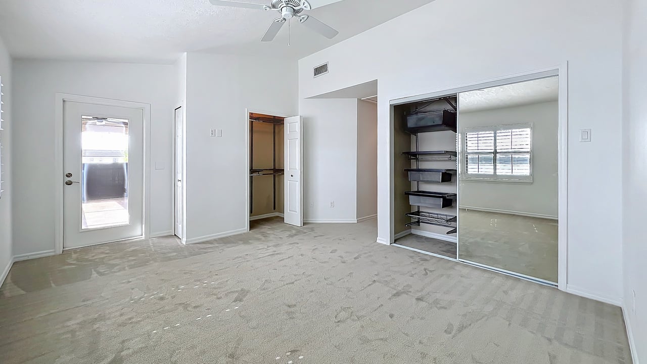 Luxury Lakefront Winter Park Condominium for Lease