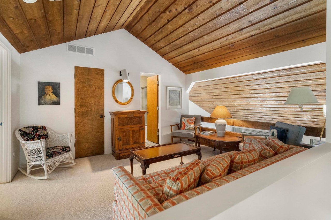 Wildwood Condo, Walloon Lake