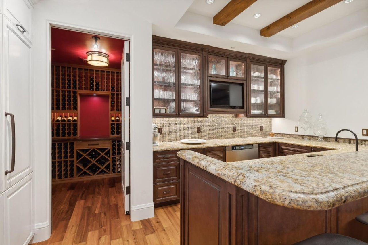 1325 Garden Lane