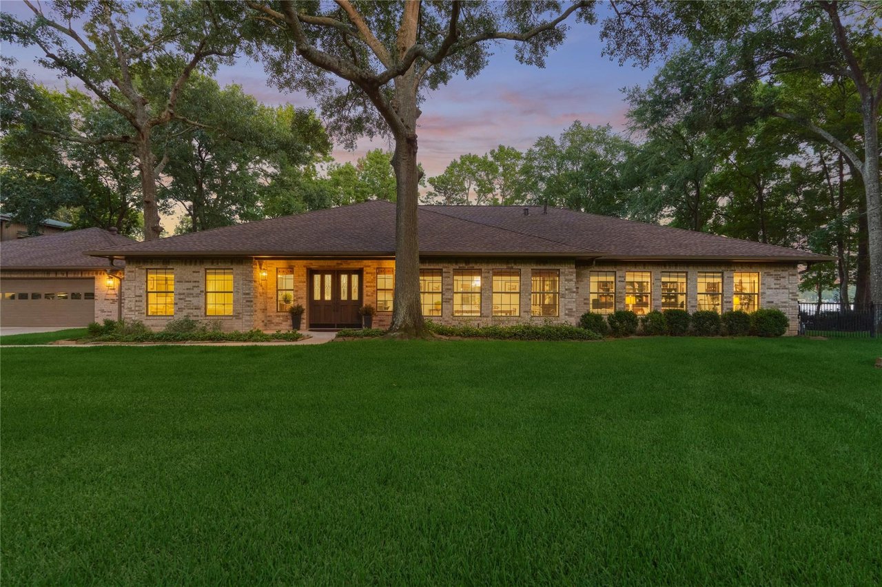 15152 Paradise View Dr