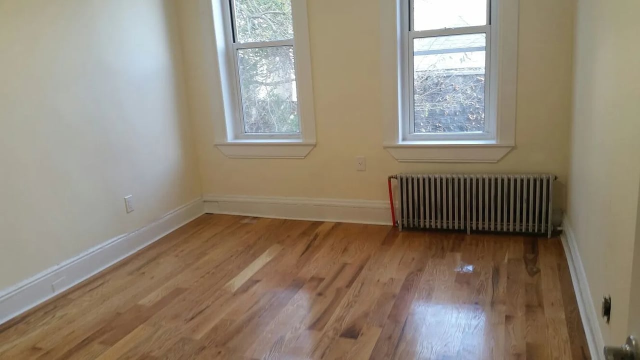 1479 East 34th Street #2R