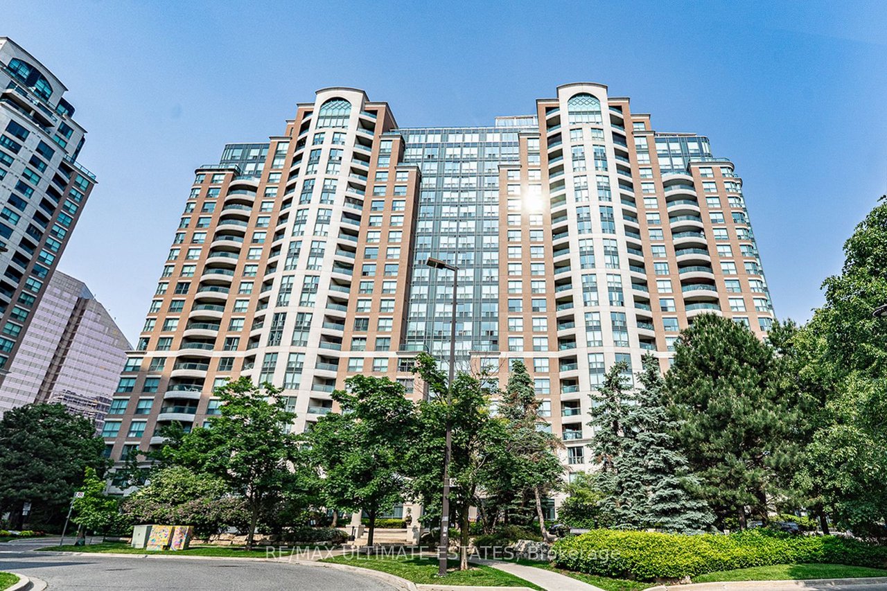 STUNNING 3BDRM PENTHOUSE