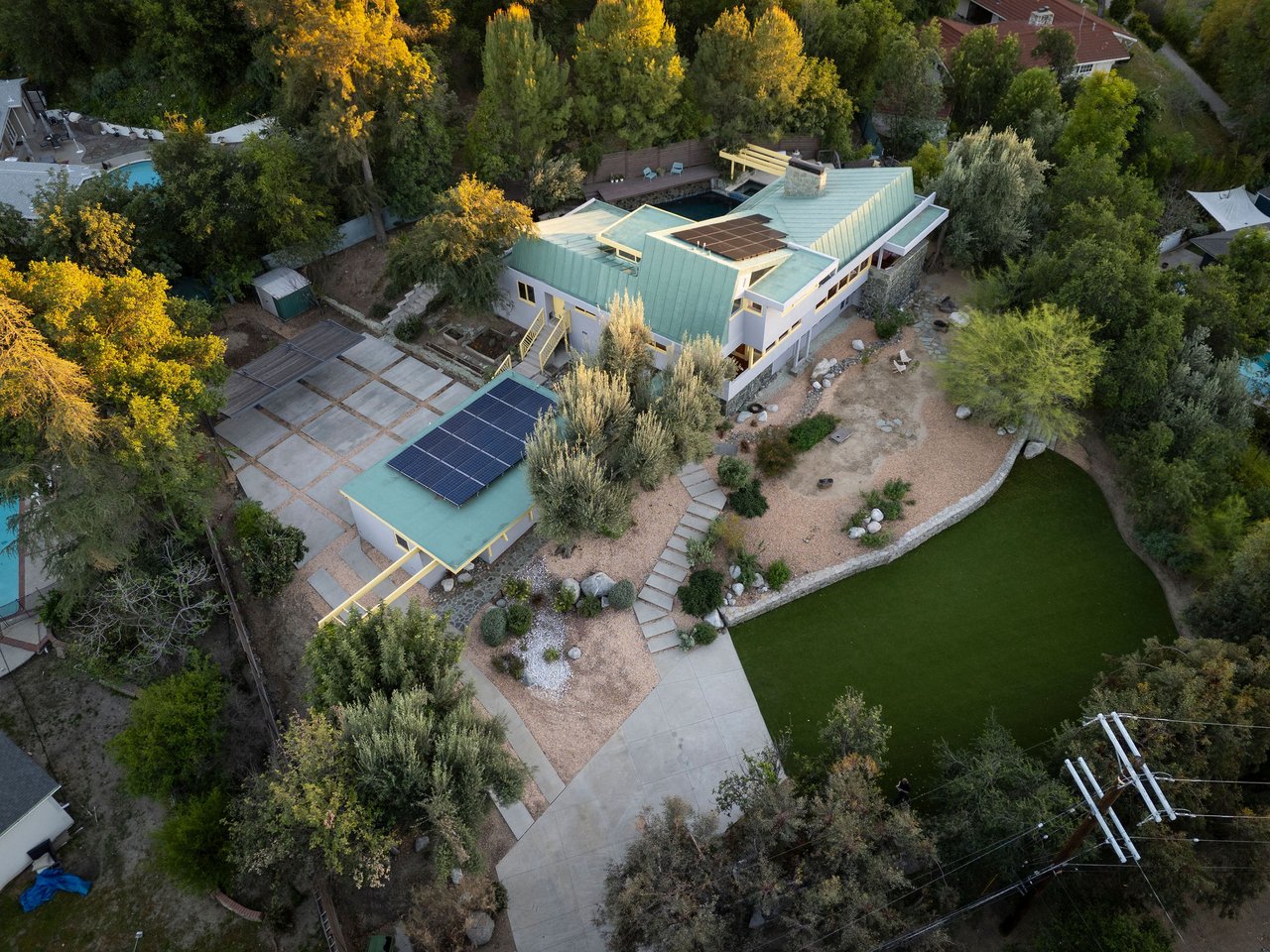 The Van Dekker House, Master architect R. M. Schindler