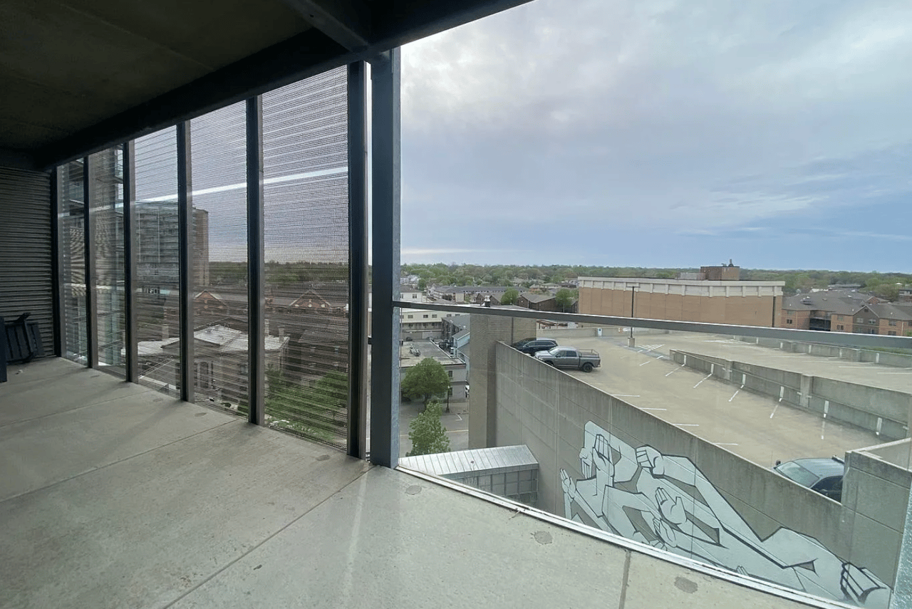221 E College St Apt 709