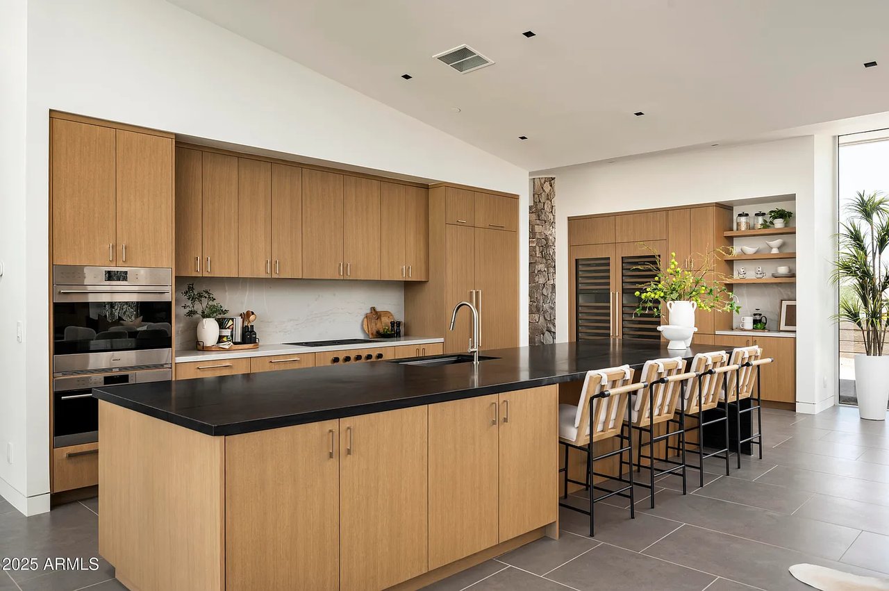 5120 N CASA BLANCA Drive