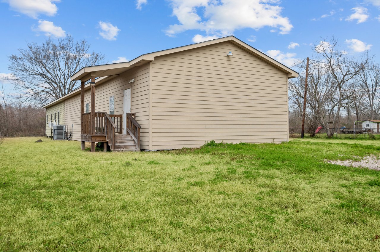 1208 W. Clayton