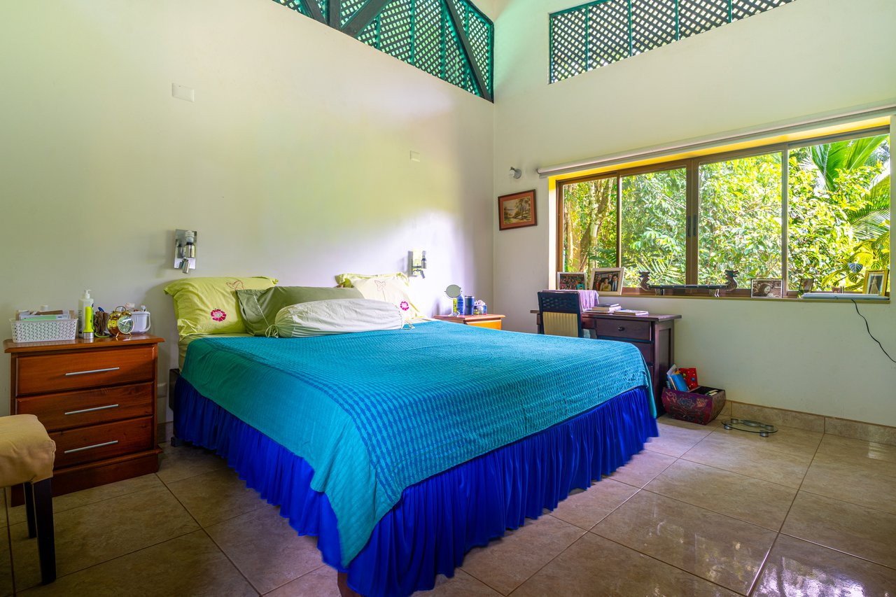Yaba Chigui, Turnkey Riverside Eco-Resort or Private Family Compound in Ojochal