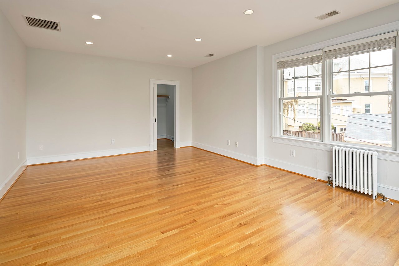 1501 Hamilton St NW