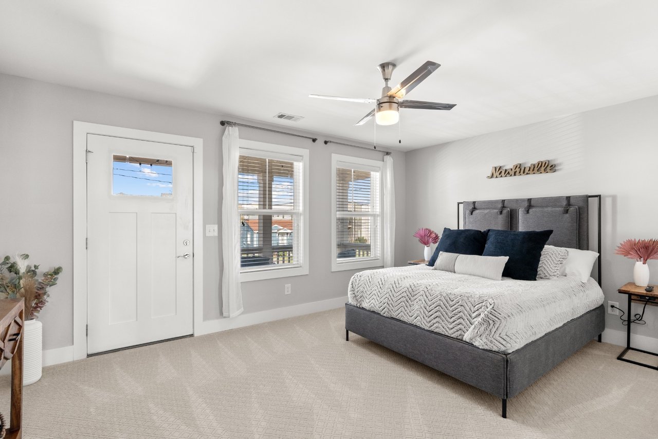 6117 California Ave #B