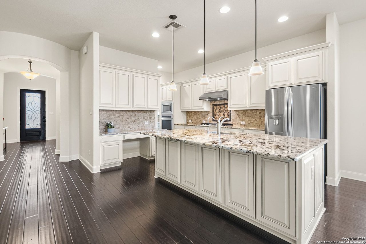 2403 Dunmore Hill