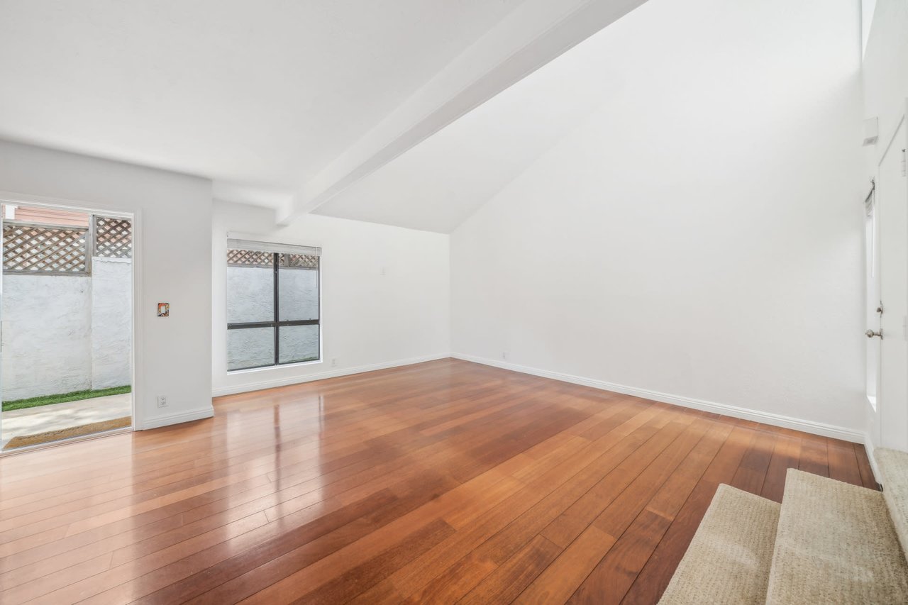 1526 August Lane #4