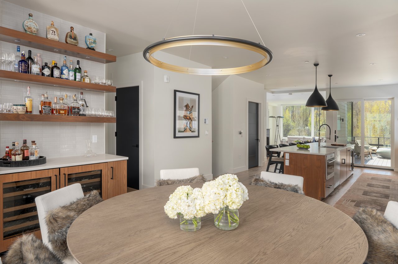 22856 Two Rivers Road