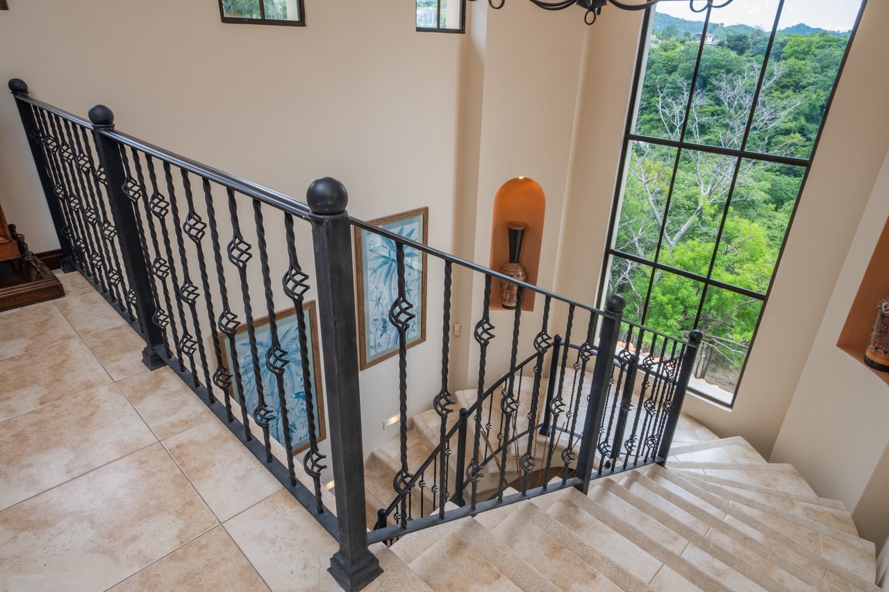 Casa Loro - Luxury Estate