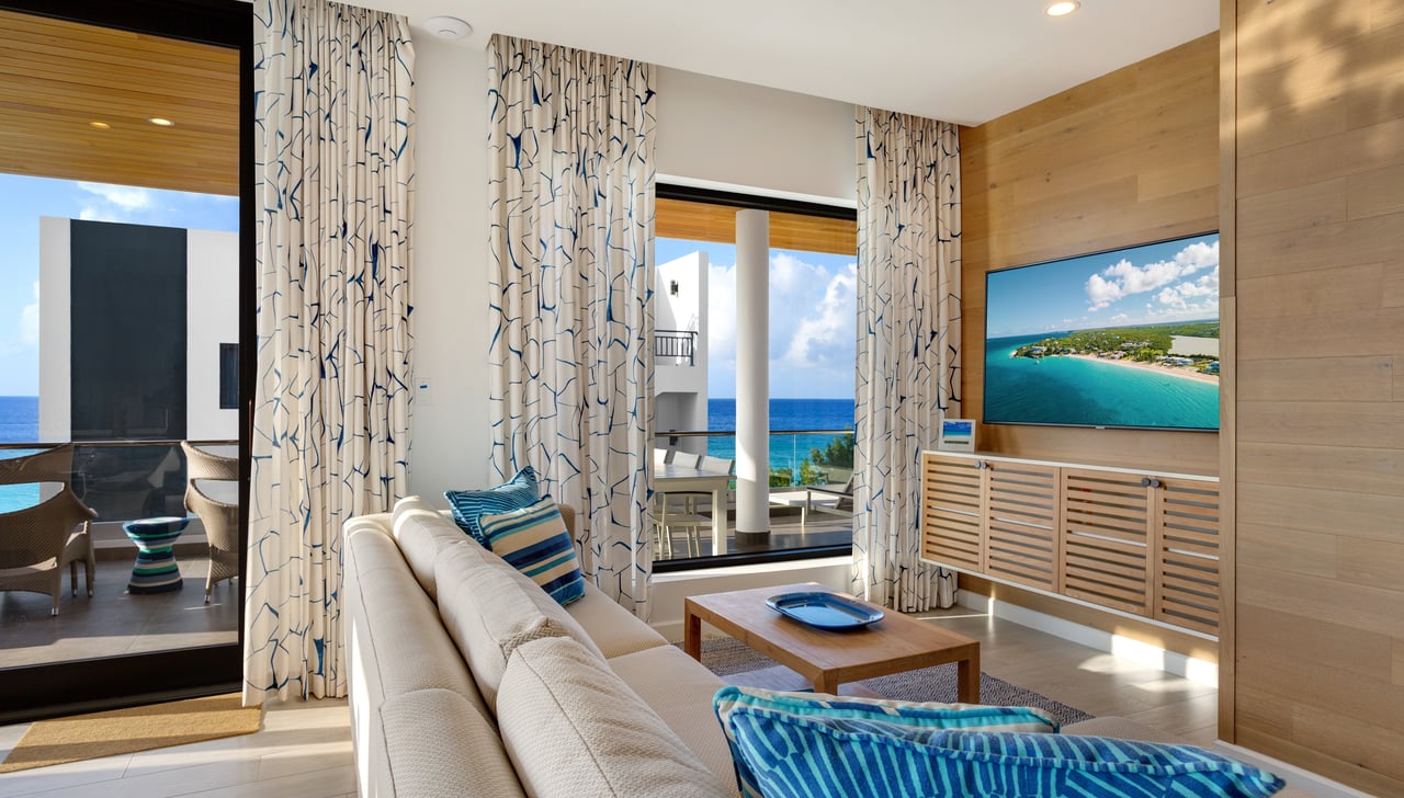 Tranquility Beach - Penthouse Villa 