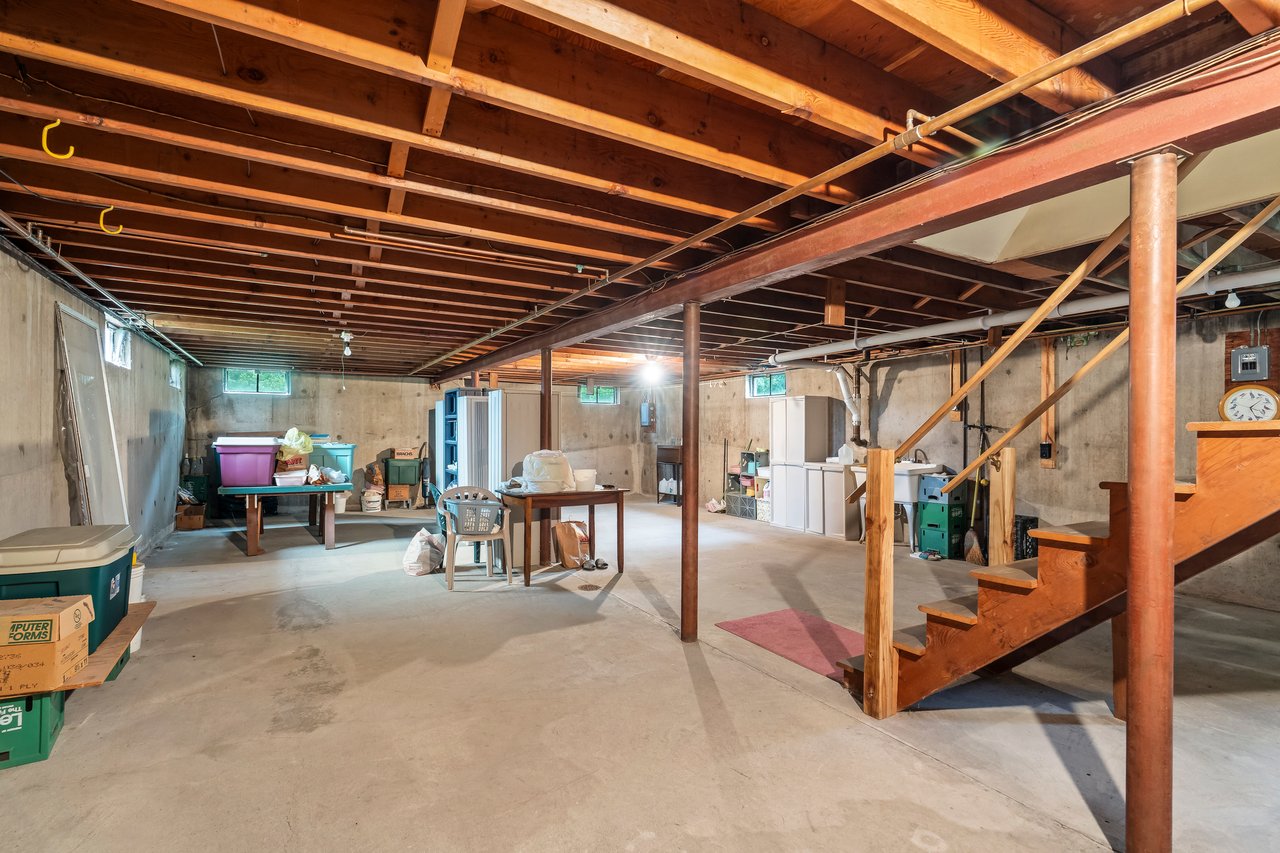 2186 Polk Valley Road