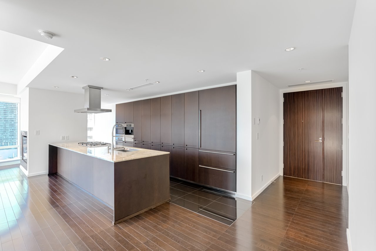 Suite 2001- 180 University Avenue