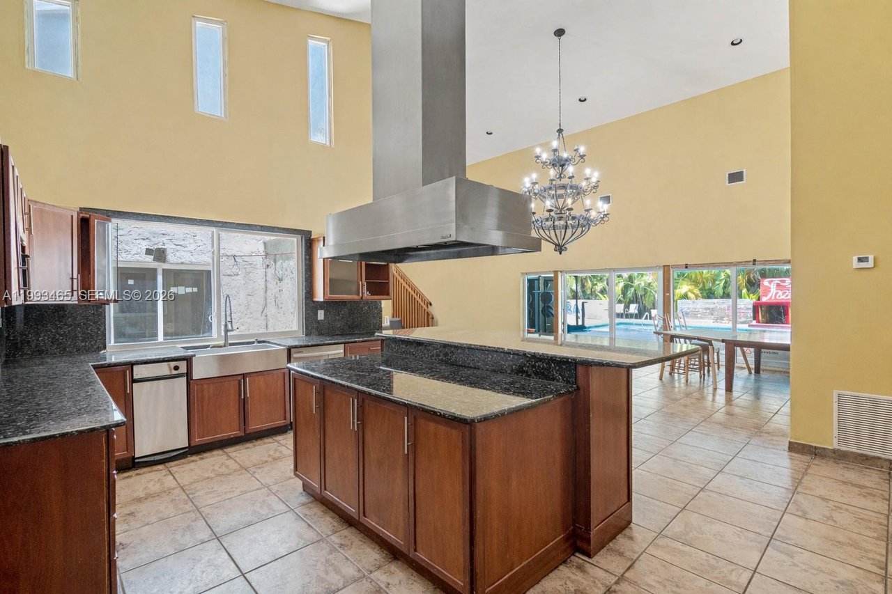 7997-sw-76-avenue-miami-fl-home-for-sale
