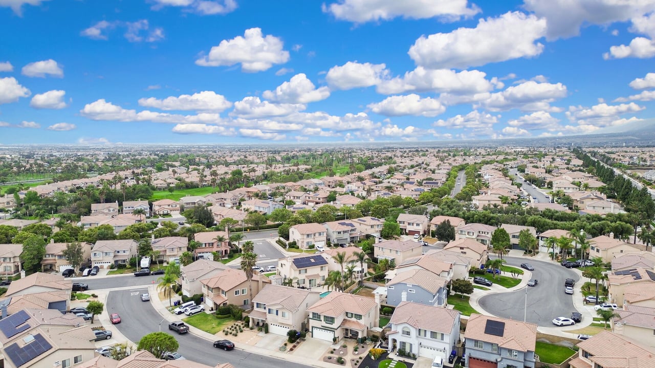 5744 Tamarisk Way