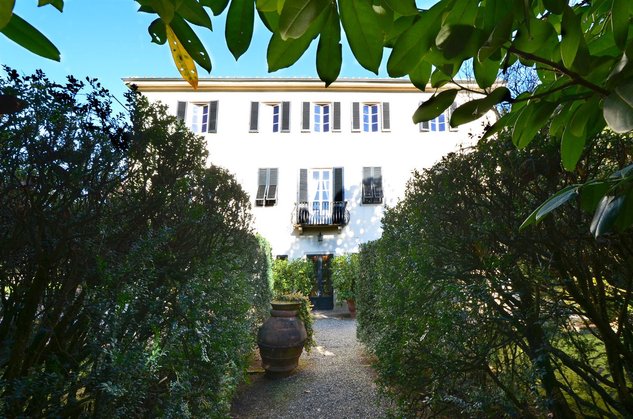 Timeless Lucca Villa with Garden and Pool