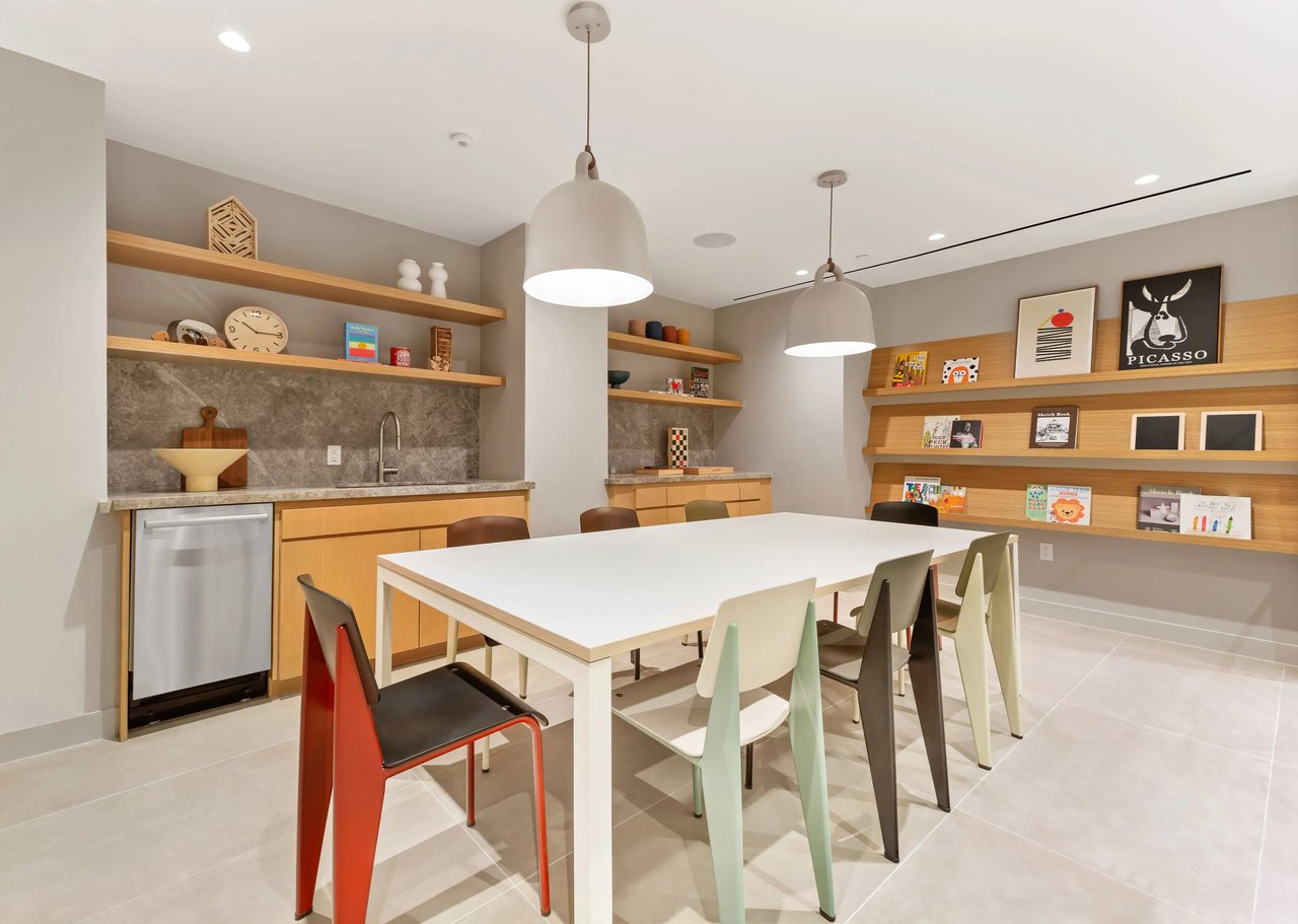 33 Park Row NYC – Boutique Glass Tower Overlooking City Hall Park