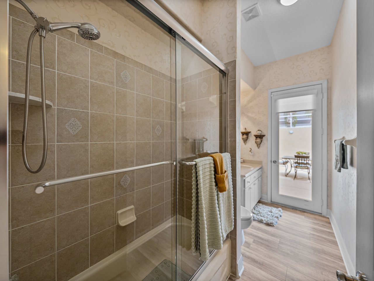 12413 WOODLANDS CIR