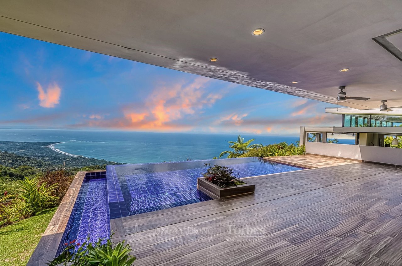 6575 - Dominical Contemporary Mansion