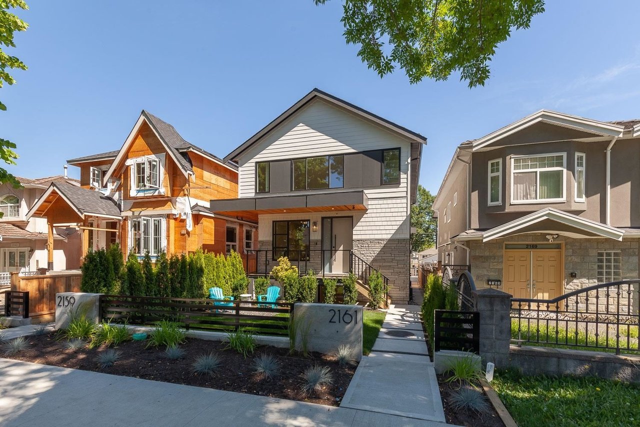 2161 E 28th Ave