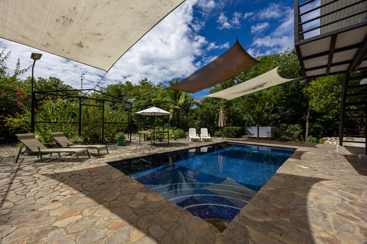Casa Brillante & Casita Cinco Playas | Modern Home with Guest Casita, Pool & Mountain Views in Huacas