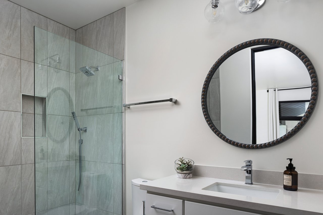 6718 E SAN JUAN Avenue