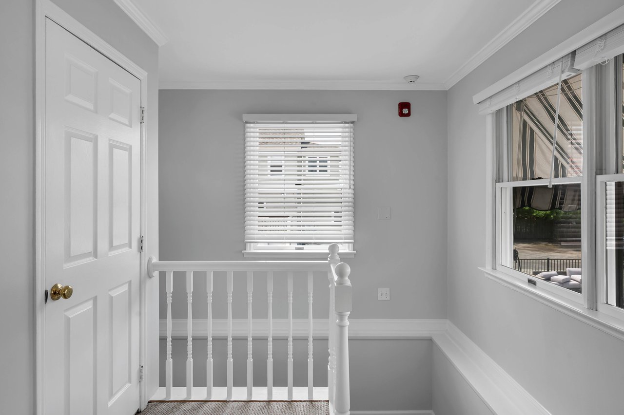 #5 One Bedroom Condo With Outside Seating Area