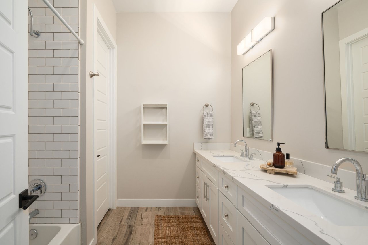 4533 E MONTECITO Avenue