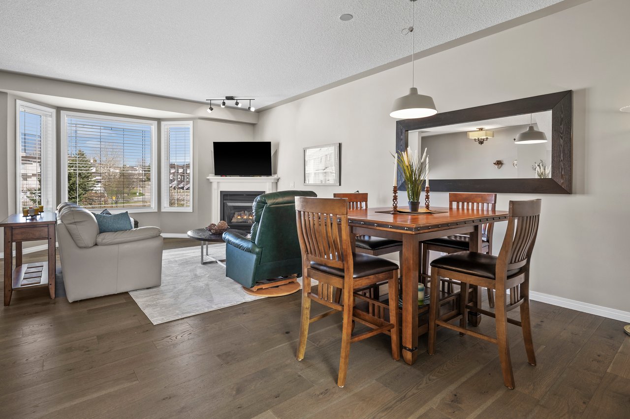 139 Country Hills Gardens NW