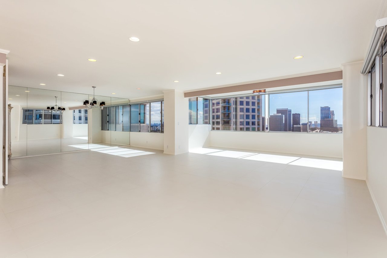 875 Comstock Avenue Unit 15D