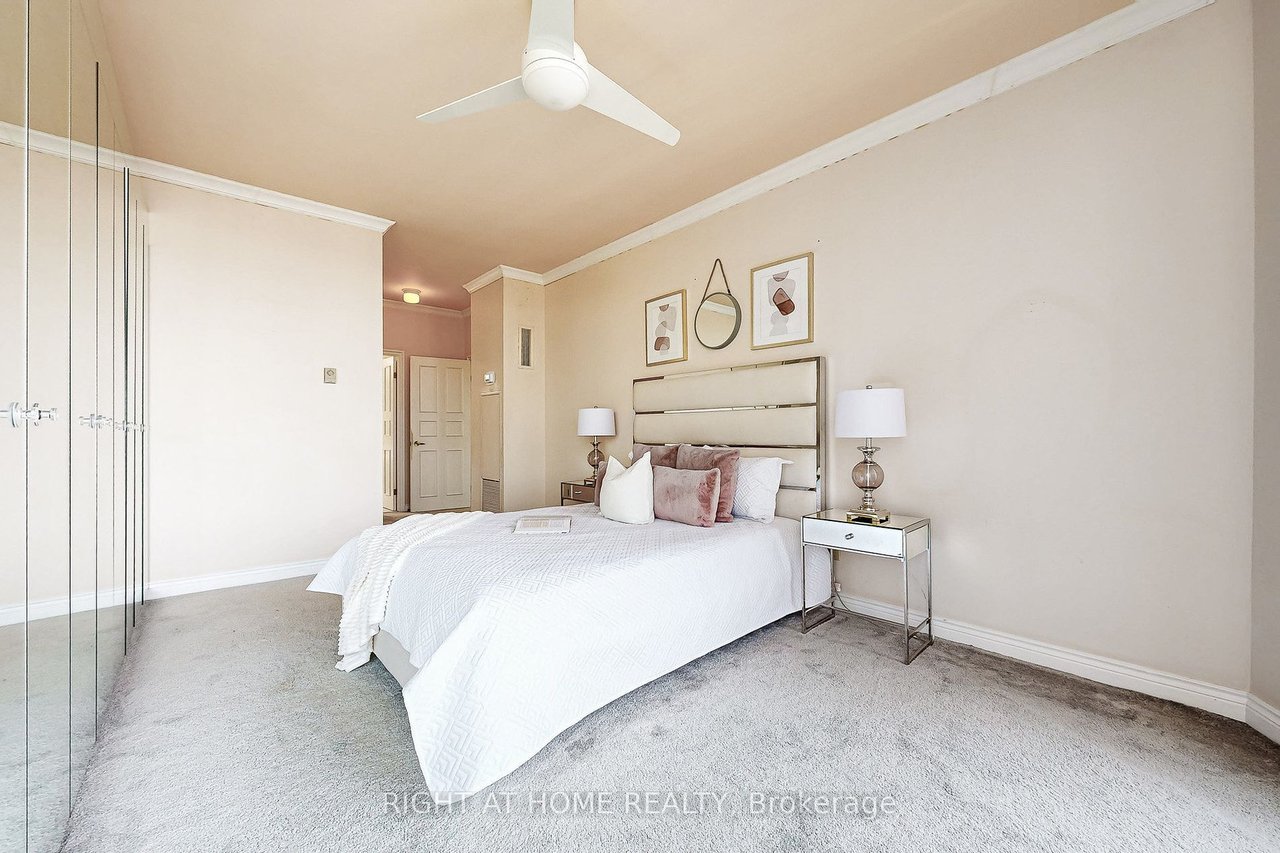 PENTHOUSE IN PRIME NORTH YORK 