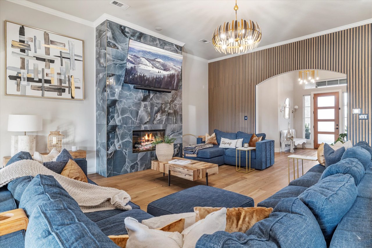 Modern Luxury at 1414 Tucker