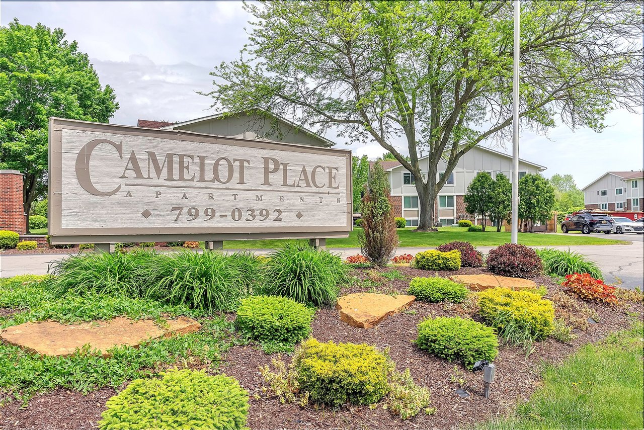 Camelot Apartments | Saginaw, Michigan