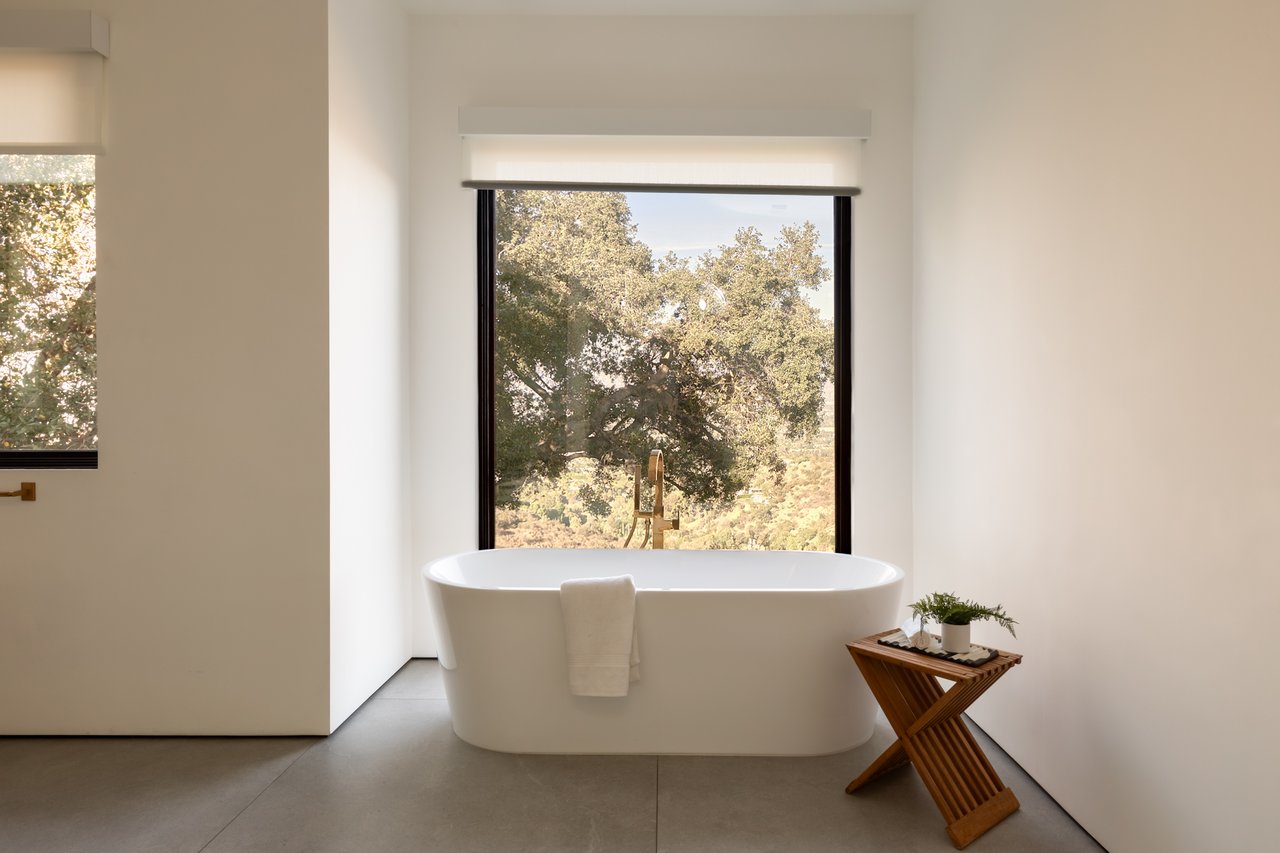 13331 Mulholland Dr, Beverly Hills