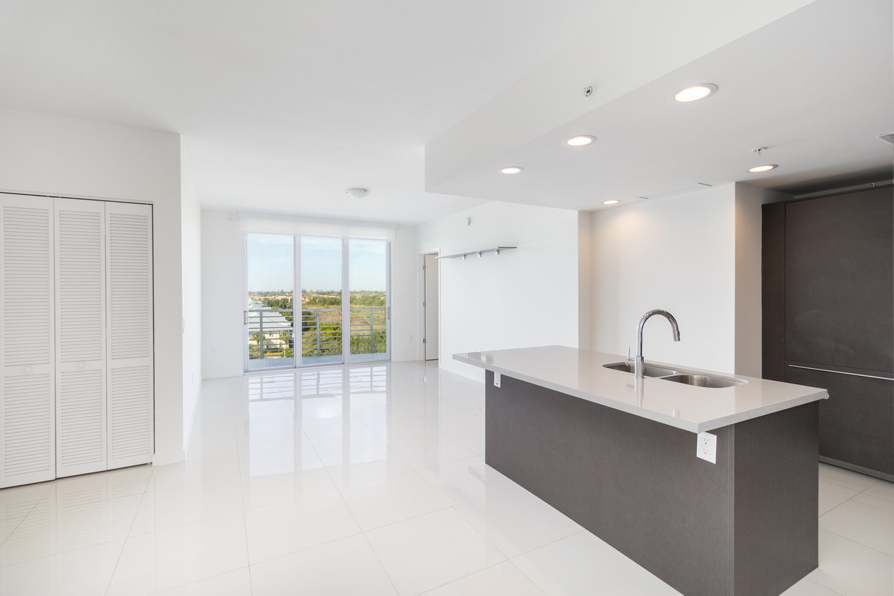 MIDTOWN DORAL CONDO