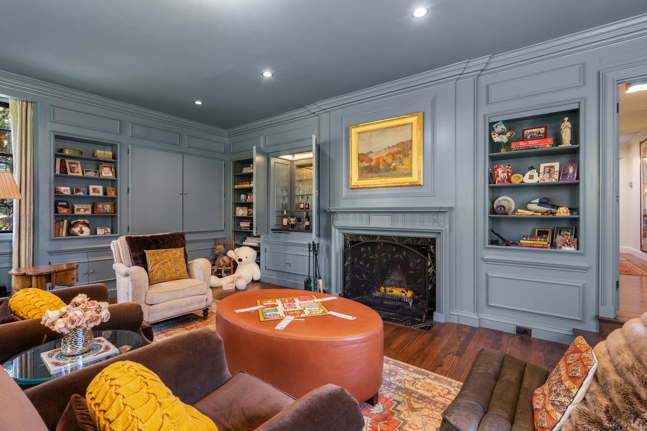 Renovated Georgian Colonial 