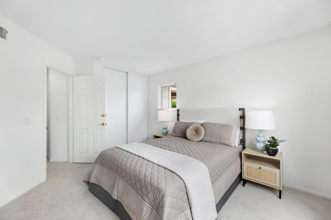 3098 Espana Ln