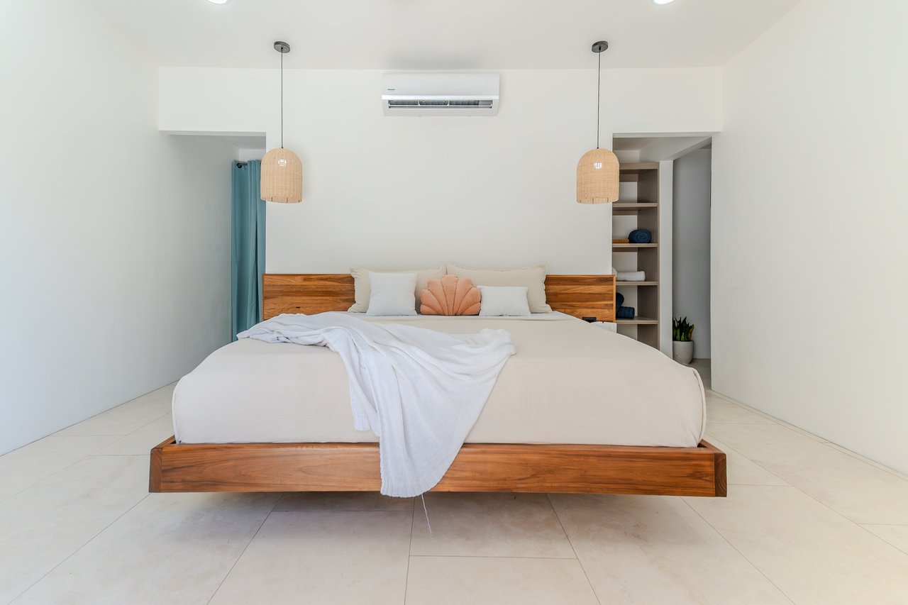 Location,Location, Location – 3-Bedroom Villa Steps from the Beach