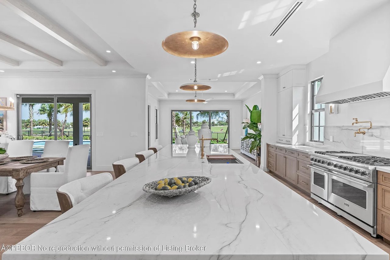 541 Greenway Dr, North Palm Beach, FL 33408