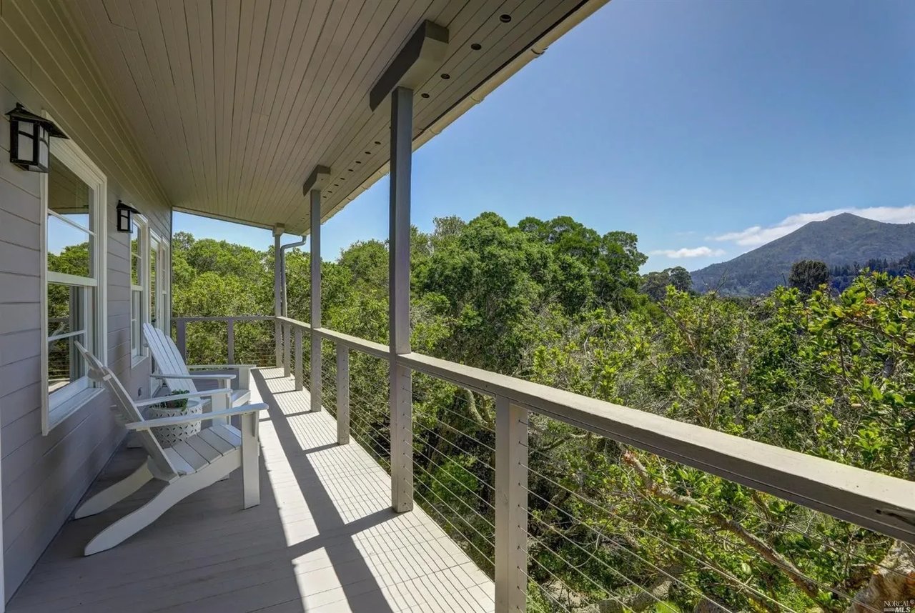 116 Winding Way
