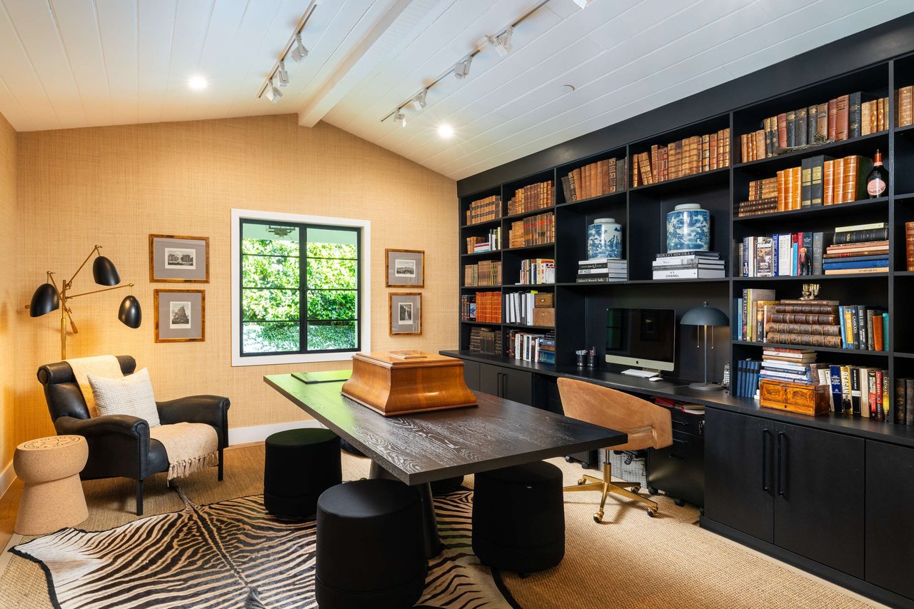 123 S Woodburn Drive